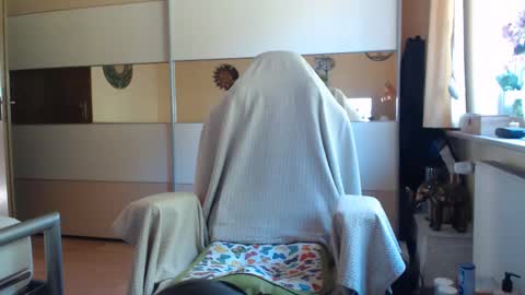 Snapshot of ach471 chatting on 12, 9, 2025 ach471 online show from 12, 9, 2025