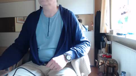 Snapshot of ach471 chatting on 19, 10, 2025 ach471 online show from 19, 10, 2025