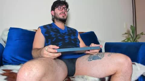 R. online show from 12, 1, 2025