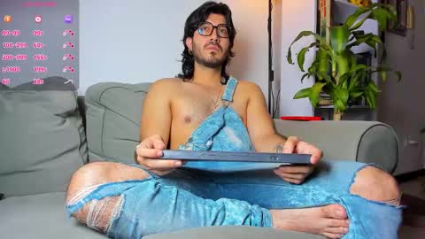 Snapshot of ackerman_eren_ chatting on 24, 11, 2025 R. online show from 24, 11, 2025