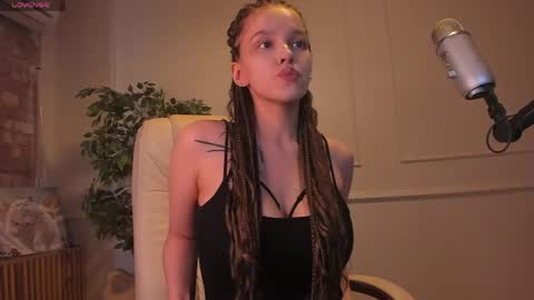 Snapshot of adalyn_glow chatting on 13, 5, 2026 Adalyn online show from 13, 5, 2026