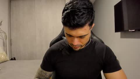 adam clarke online show from 28, 2, 2025