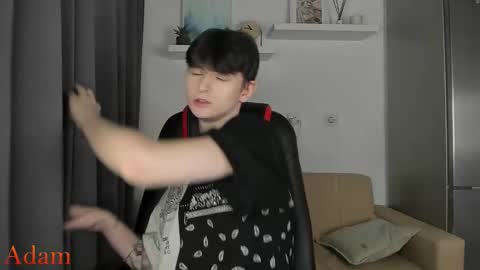 Adam online show from 6, 10, 2025