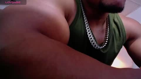 Snapshot of adam_fit19cm chatting on 4, 11, 2025 adam_fit19cm online show from 4, 11, 2025