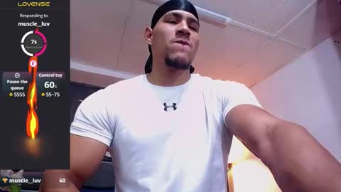 Snapshot of adam_fit19cm chatting on 5, 12, 2025 adam_fit19cm online show from 5, 12, 2025