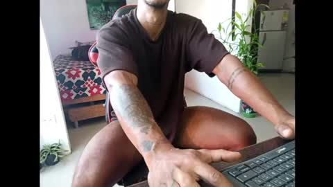 Adam Valencia online show from 16, 6, 2026