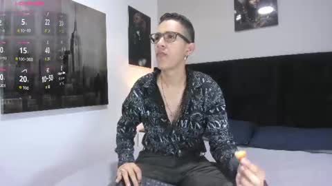 adam_walker_1 online show from 12, 6, 2026