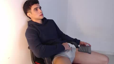 Hello guys excuse my absence I will be absent for several days for health reasons I hope you understand thank you very much. online show from 7, 10, 2025