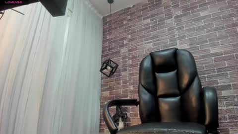 Adam online show from 4, 12, 2024