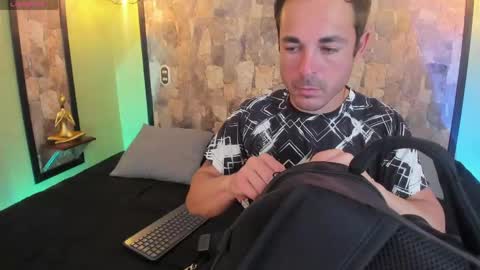 Im Adams Sanz online show from 30, 4, 2026
