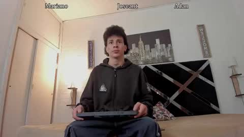 Snapshot of adan_oriol chatting on 9, 11, 2025 Adan Oriol online show from 9, 11, 2025