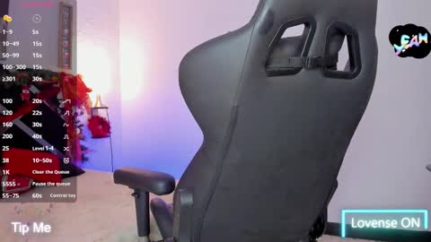 Snapshot of adan_oriol chatting on 17, 12, 2025 Adan Oriol online show from 17, 12, 2025