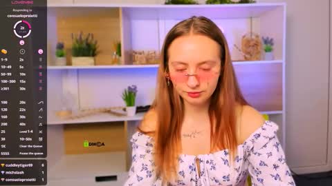 Snapshot of adel_bee chatting on 15, 9, 2025 u love online show from 15, 9, 2025