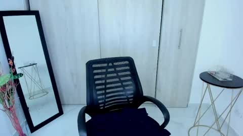 Snapshot of adele_sweett chatting on 23, 5, 2026 Carolina online show from 23, 5, 2026