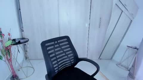 Snapshot of adele_sweett chatting on 8, 7, 2026 Carolina online show from 8, 7, 2026