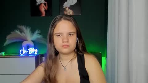Snapshot of adelecruzz chatting on 7, 6, 2026 adelecruzz online show from 7, 6, 2026