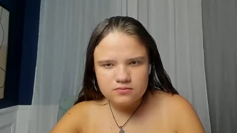 adelecruzz online show from 17, 7, 2026