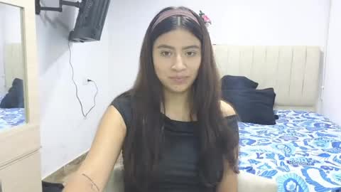 Snapshot of adelein_foxxx chatting on 16, 7, 2026 adellein foxx online show from 16, 7, 2026