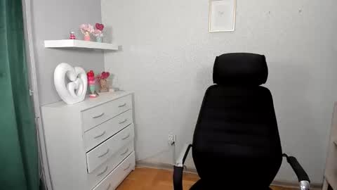 Snapshot of adelesolo chatting on 12, 3, 2026 Adele online show from 12, 3, 2026