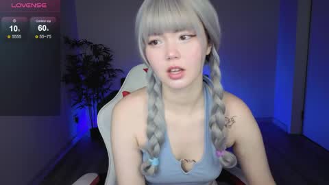 adelina__flower online show from 18, 4, 2026