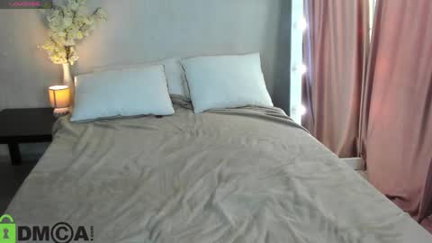 Adelina bliss online show from 28, 4, 2026