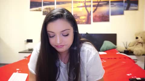 Snapshot of adellineee chatting on 7, 10, 2025 Adellineee online show from 7, 10, 2025