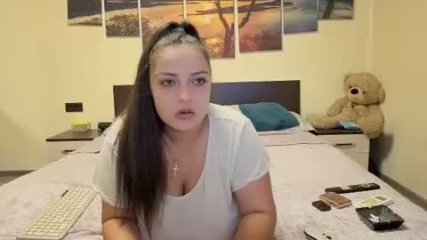 Adellineee online show from 31, 7, 2026