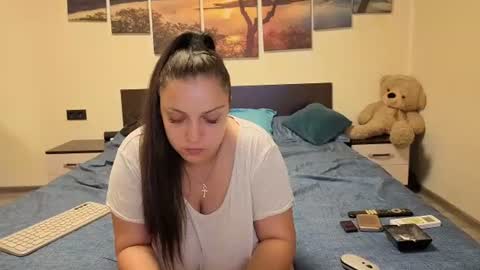 Adellineee online show from 2, 8, 2026