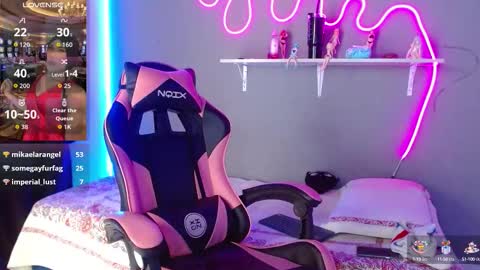 Snapshot of adhara_rangel chatting on 11, 10, 2025 adhara rangel online show from 11, 10, 2025