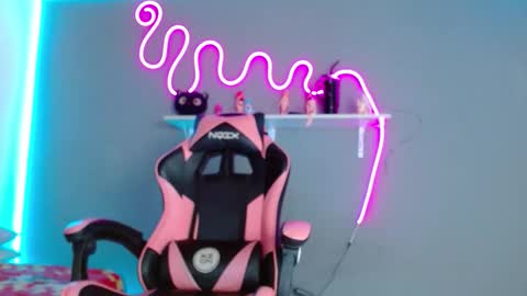 Snapshot of adhara_rangel chatting on 23, 10, 2025 adhara rangel online show from 23, 10, 2025