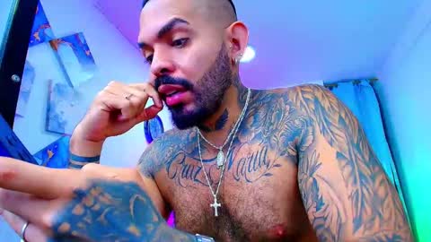 Snapshot of adil_aminn chatting on 2, 12, 2025 DALIL ADIL AMIN online show from 2, 12, 2025