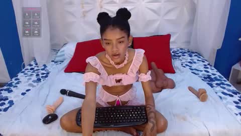 adisson_petite1 online show from 6, 2, 2026