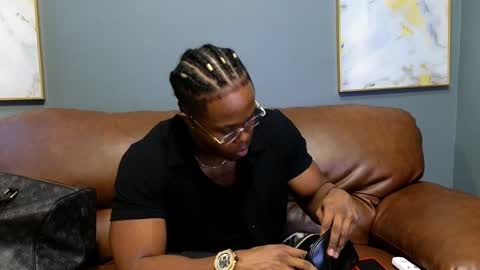 Adonis Knight  online show from 30, 1, 2025