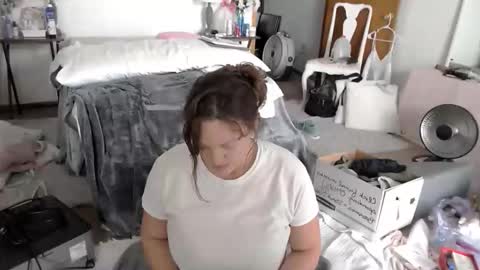 adorable22 online show from 16, 3, 2026