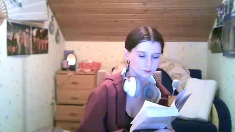 adorable_sparkle online show from 19, 2, 2025