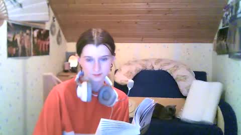 adorable_sparkle online show from 19, 2, 2025