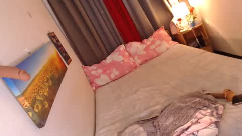 MsKim  online show from 8, 3, 2025