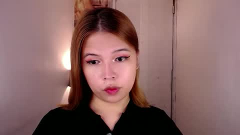 adorabletsforyouxx online show from 27, 10, 2025