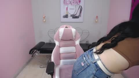 Adri  online show from 6, 5, 2026