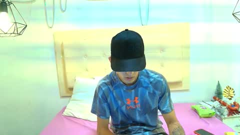 adrian_aa_21 online show from 19, 3, 2026