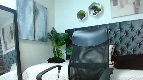   online show from 25, 2, 2026