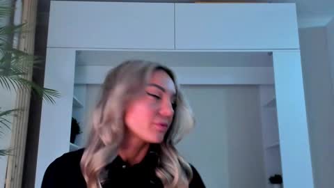 Adriana online show from 22, 1, 2025