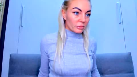 Adriana online show from 5, 10, 2025