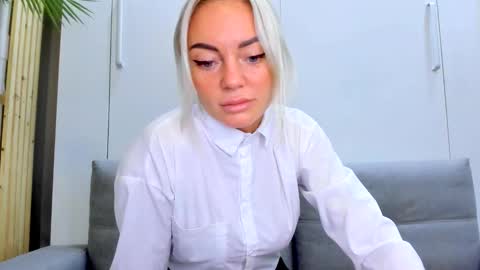 Adriana online show from 11, 10, 2025