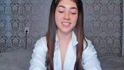 Snapshot of adrianakuiper chatting on 30, 6, 2026 Adriana online show from 30, 6, 2026