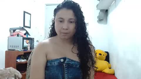 Adriana Tellez online show from 25, 10, 2025