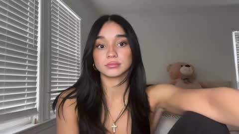 Adrianna  online show from 25, 1, 2025