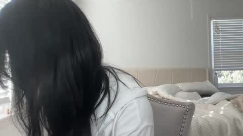 Adrianna  online show from 28, 1, 2025