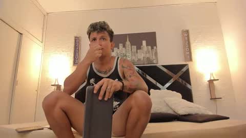 Snapshot of adriano_bigcock chatting on 26, 9, 2025 Adrian online show from 26, 9, 2025