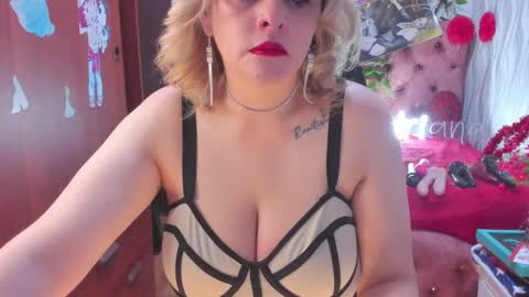 Snapshot of adriiana_fox_ chatting on 25, 2, 2025 adriiana_fox_ online show from 25, 2, 2025